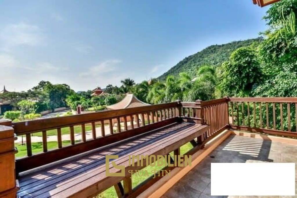 High Quality Bali Style 3 Bed Pool Villa with Panoramic Mountain Views