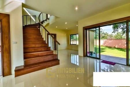 High Quality Bali Style 3 Bed Pool Villa with Panoramic Mountain Views