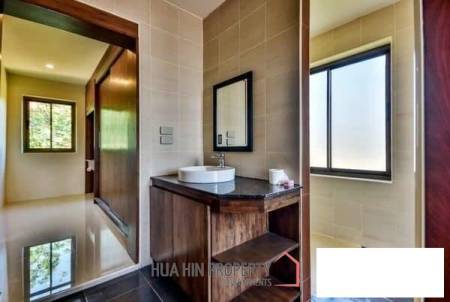 High Quality Bali Style 3 Bed Pool Villa with Panoramic Mountain Views