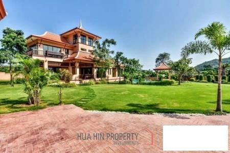 High Quality Bali Style 3 Bed Pool Villa with Panoramic Mountain Views