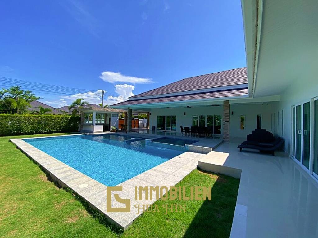 Very Well Presented 4 Bed Pool Villa