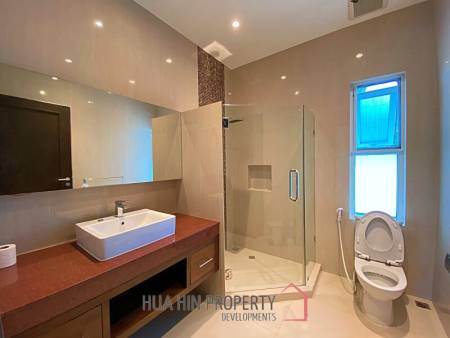 Very Well Presented 4 Bed Pool Villa