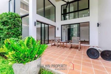 3 Bed Villa in Khao Takiab