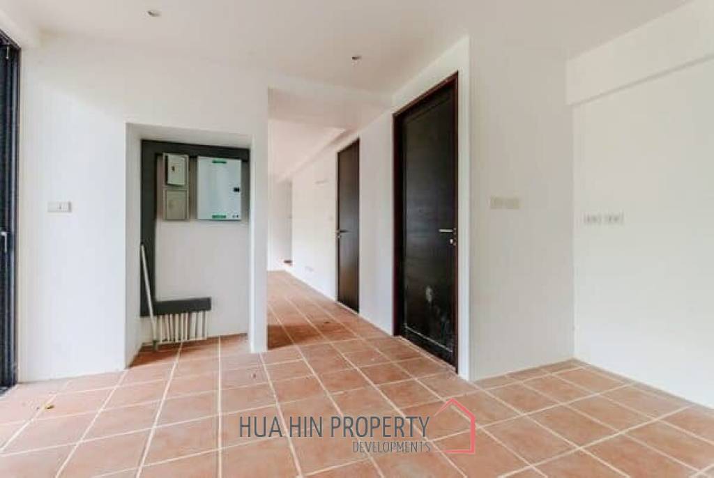 3 Bed Villa in Khao Takiab