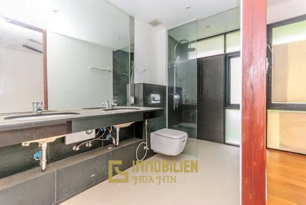 3 Schlafzimmer Villa in Khao Takiab