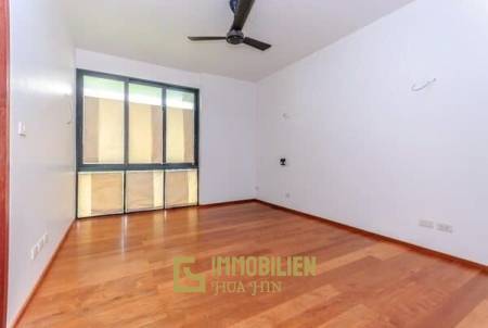3 Schlafzimmer Villa in Khao Takiab
