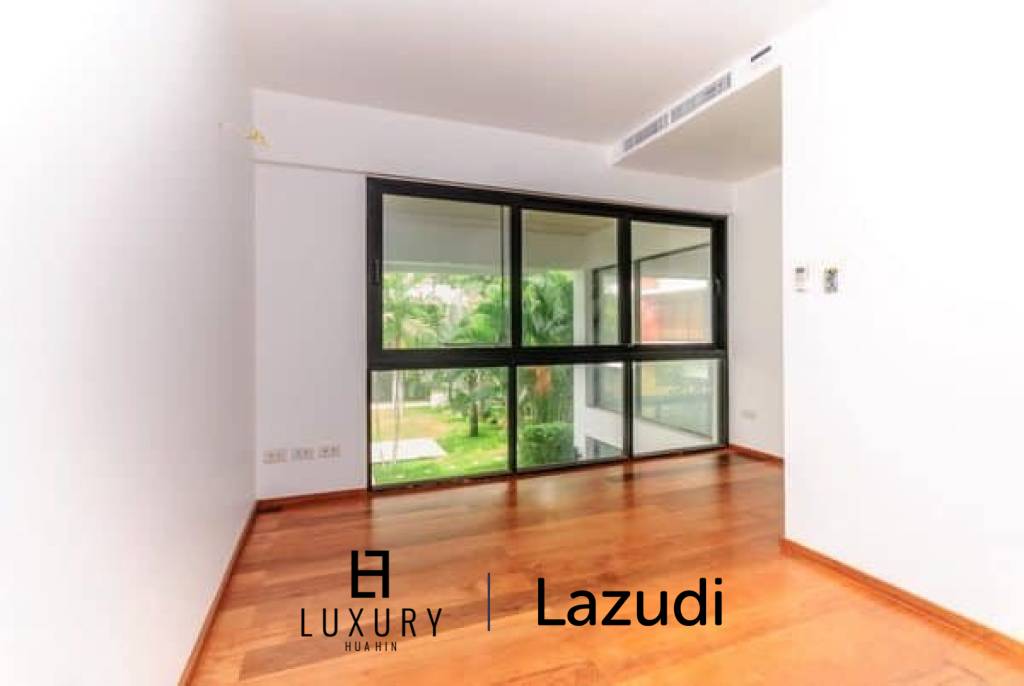 3 Bed Villa in Khao Takiab