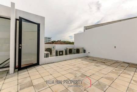3 Bed Villa in Khao Takiab