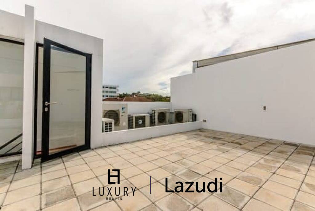 3 Bed Villa in Khao Takiab