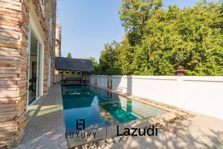 Großartiges Design zweistöckige 4 Schlafzimmer Pool Villa mit Meerblick in nächster Nähe zum Strand.