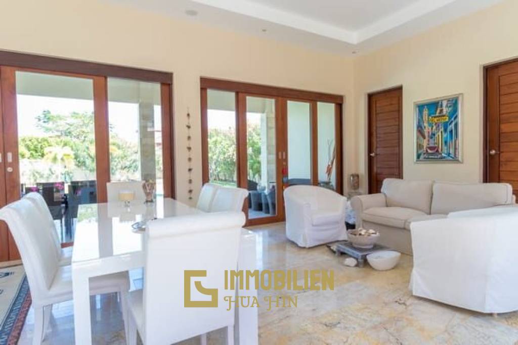 Great Quality 3 Bed Pool Villa