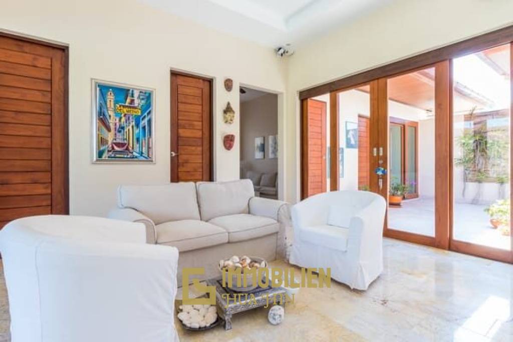 Great Quality 3 Bed Pool Villa