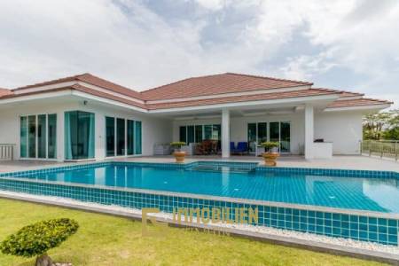 RM WATERSIDE: Luxury 5 Bed Pool Villa with Amazing Views
