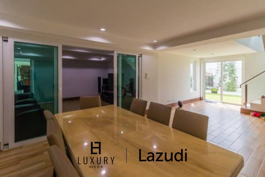 RM WATERSIDE: Luxury 5 Bed Pool Villa with Amazing Views