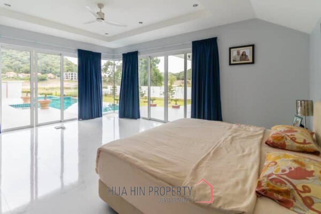 RM WATERSIDE: Luxury 5 Bed Pool Villa with Amazing Views