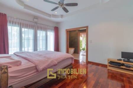 HILLSIDE HAMLET 5: Hervorstechende 3 Schlafzimmer Pool Villa im Thai-Bali-Stil