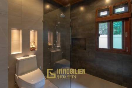 HILLSIDE HAMLET 5: Hervorstechende 3 Schlafzimmer Pool Villa im Thai-Bali-Stil