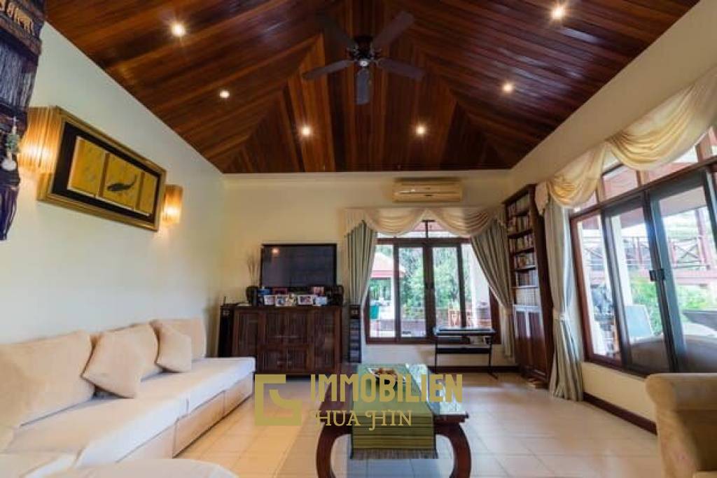 White Lotus 2 : Bali Style Pool Villa On Spacious Plot