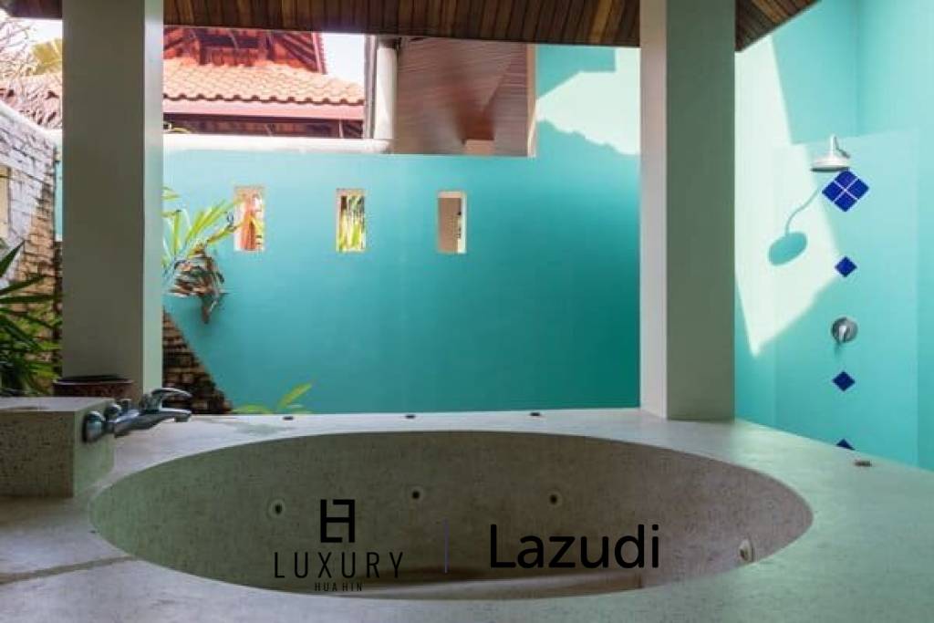 WHITE LOTUS 2: Pool Villa im Bali Stil auf einem großzügigen Grundstück