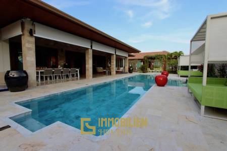 Outstanding New 4 Bed Pool Villa