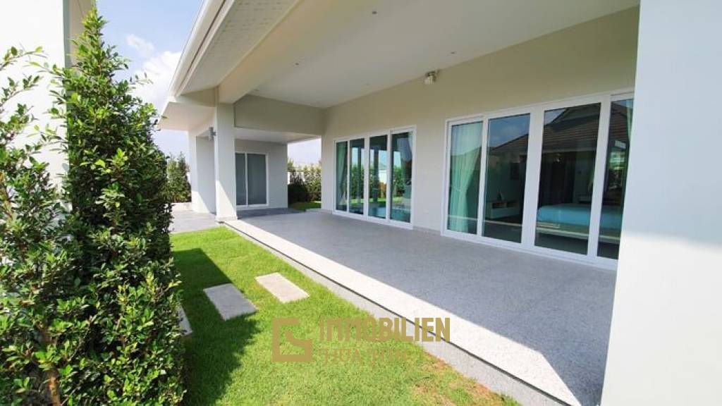 Luxuriöse 2 Schlafzimmer Pool Villa - 10 Minuten westlich der Stadt