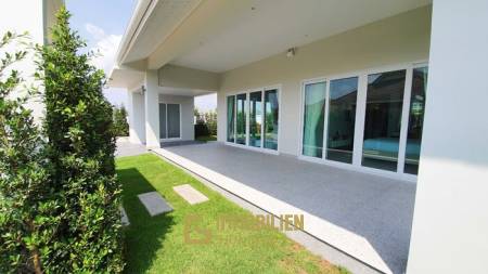 Luxuriöse 2 Schlafzimmer Pool Villa - 10 Minuten westlich der Stadt