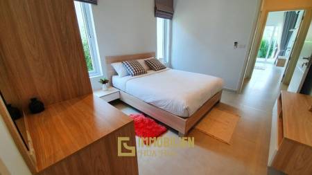 Luxuriöse 2 Schlafzimmer Pool Villa - 10 Minuten westlich der Stadt