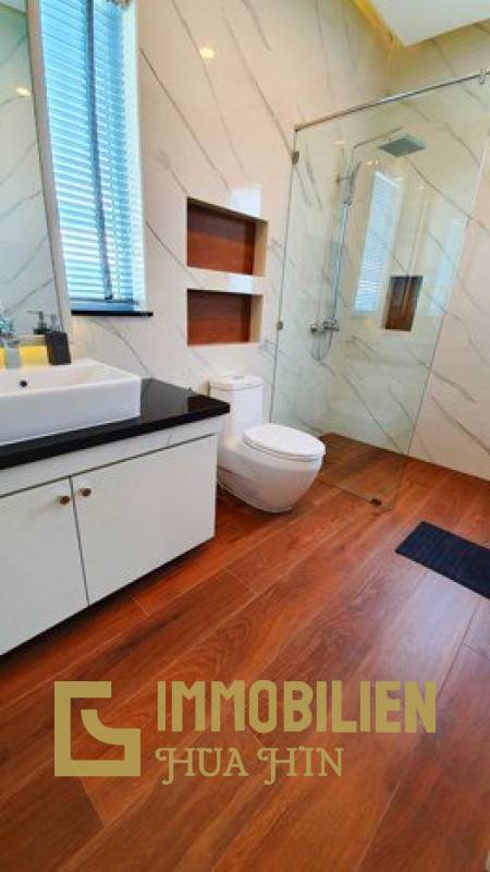 Luxuriöse 2 Schlafzimmer Pool Villa - 10 Minuten westlich der Stadt