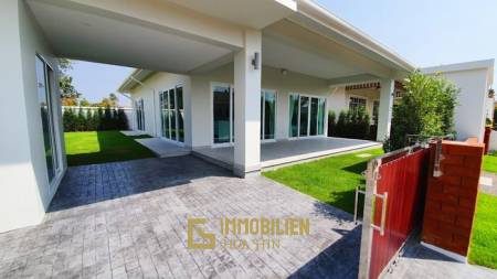 Luxuriöse 2 Schlafzimmer Pool Villa - 10 Minuten westlich der Stadt