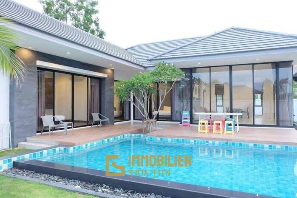 3 Schlafzimmer Pool Villa nur 3-4 Minuten vom Einkaufszentrum BluPort und dem Strand entfernt
