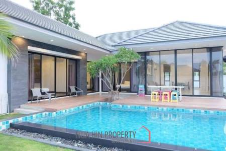 3 Bed Pool Villa only 3-4 minutes from Blu Port and the Beach