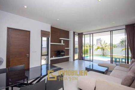 3 Schlafzimmer Pool Villa nur 3-4 Minuten vom Einkaufszentrum BluPort und dem Strand entfernt