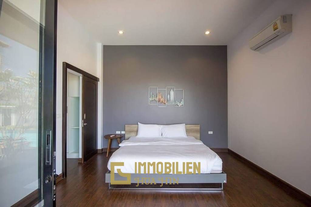 3 Schlafzimmer Pool Villa nur 3-4 Minuten vom Einkaufszentrum BluPort und dem Strand entfernt