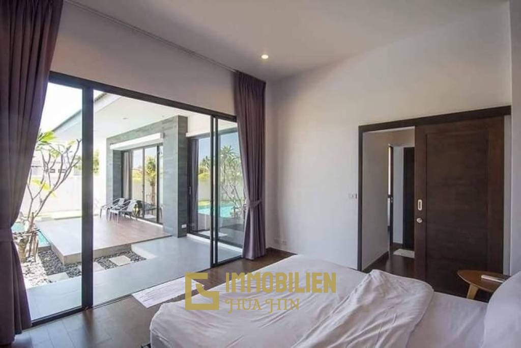 3 Schlafzimmer Pool Villa nur 3-4 Minuten vom Einkaufszentrum BluPort und dem Strand entfernt