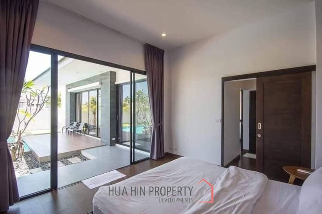 3 Bed Pool Villa only 3-4 minutes from Blu Port and the Beach