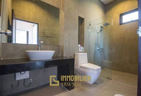 3 Schlafzimmer Pool Villa nur 3-4 Minuten vom Einkaufszentrum BluPort und dem Strand entfernt