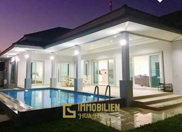 3 Bed Pool Villa near the Beach