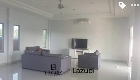 3 Bed Pool Villa near the Beach