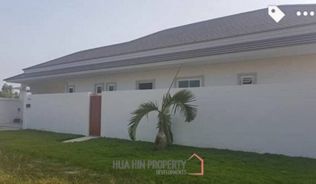3 Bed Pool Villa near the Beach