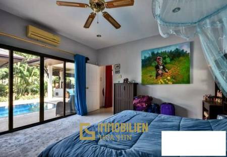 Gut gestaltete 3 Schlafzimmer Pool Villa