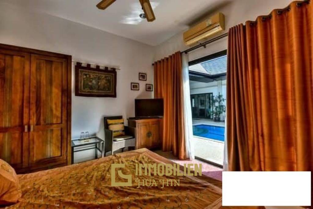 Gut gestaltete 3 Schlafzimmer Pool Villa
