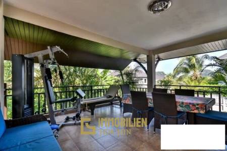 Gut gestaltete 3 Schlafzimmer Pool Villa