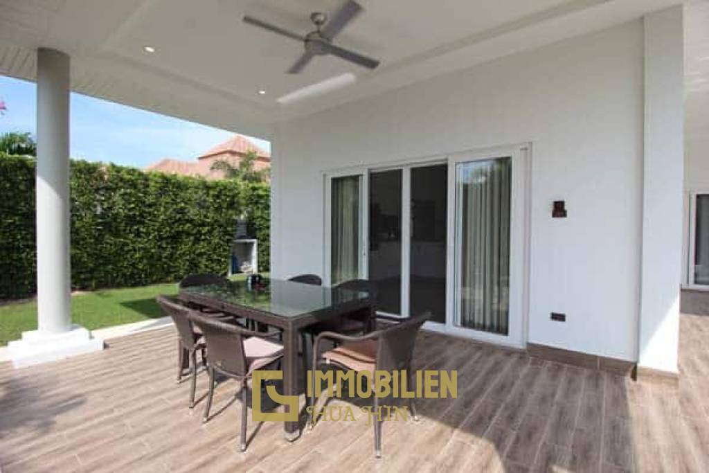 Mali Residence: Solide 3 Schlafzimmer Pool Villa