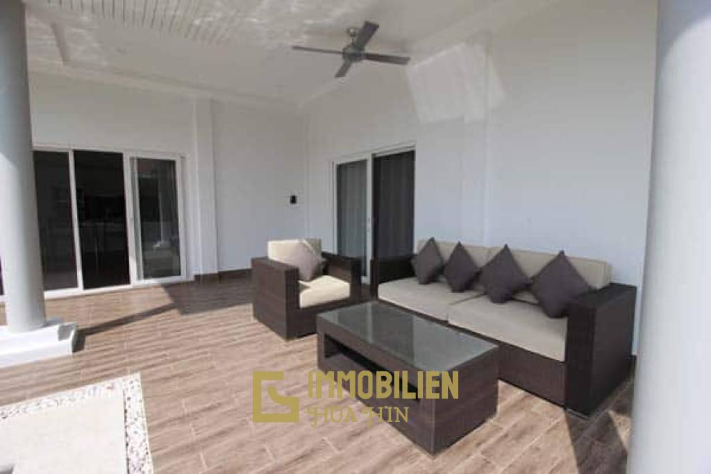 Mali Residence: Solide 3 Schlafzimmer Pool Villa
