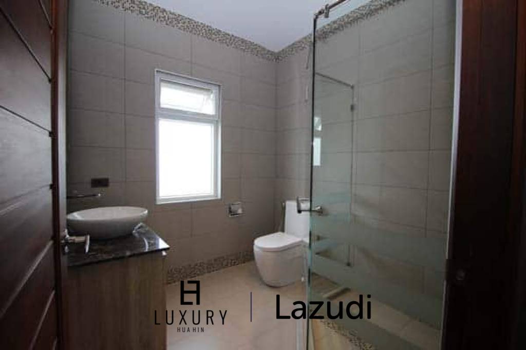 Mali Residence: Solide 3 Schlafzimmer Pool Villa