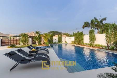 Klassische Pool Villa mit 3 Schlafzimmern