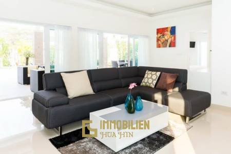 Klassische Pool Villa mit 3 Schlafzimmern