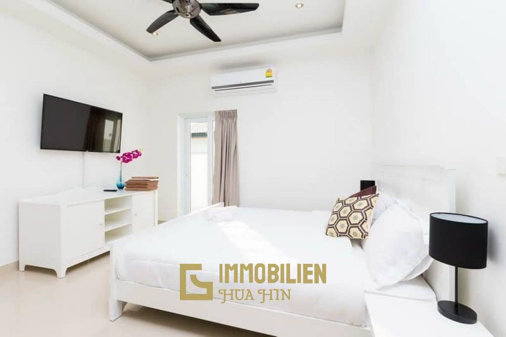 Klassische Pool Villa mit 3 Schlafzimmern