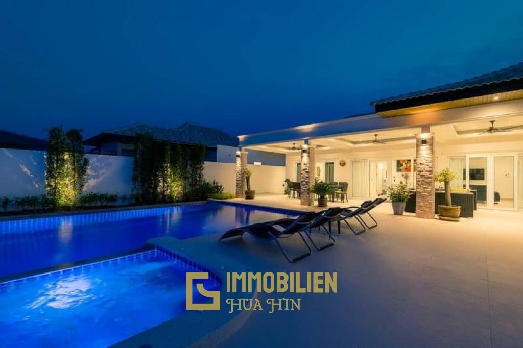 Klassische Pool Villa mit 3 Schlafzimmern