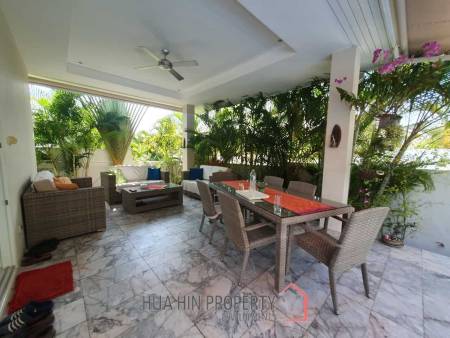 Red Mountain Boutique : 3 Bed, 2 Bath Luxury Pool Villa